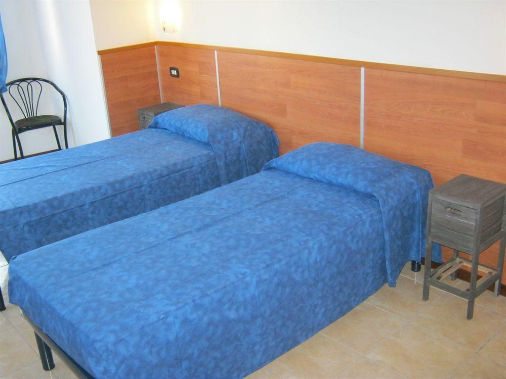 Don Carlos Hotel Buscate Exterior photo