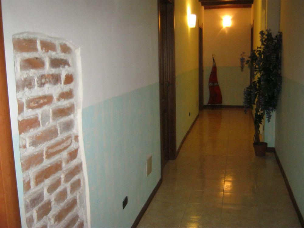 Don Carlos Hotel Buscate Exterior photo